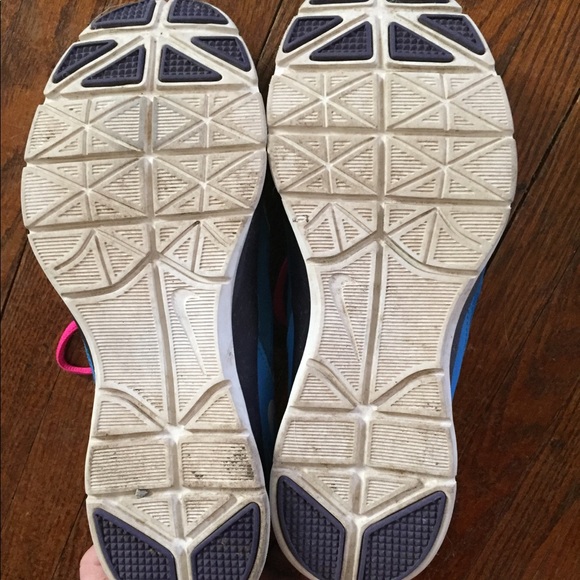 Nike Training Shoes - Picture 5 of 6